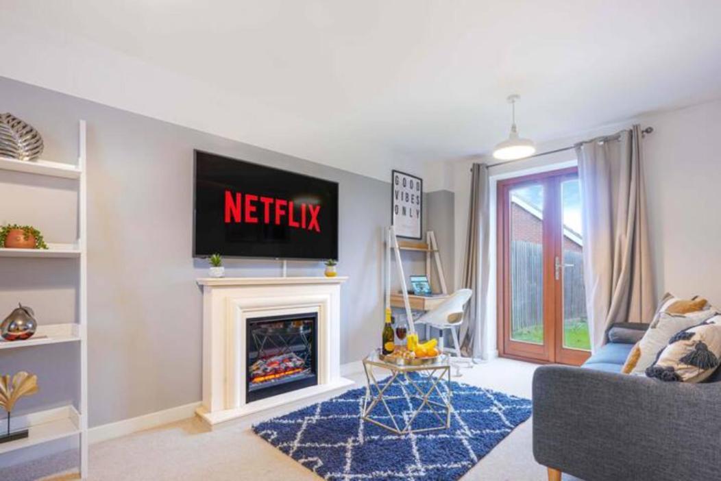 Broughton House With Free Parking, Balcony, Fast Wifi And Smart Tv With Netflix By Yoko Property Milton Keynes Exterior photo